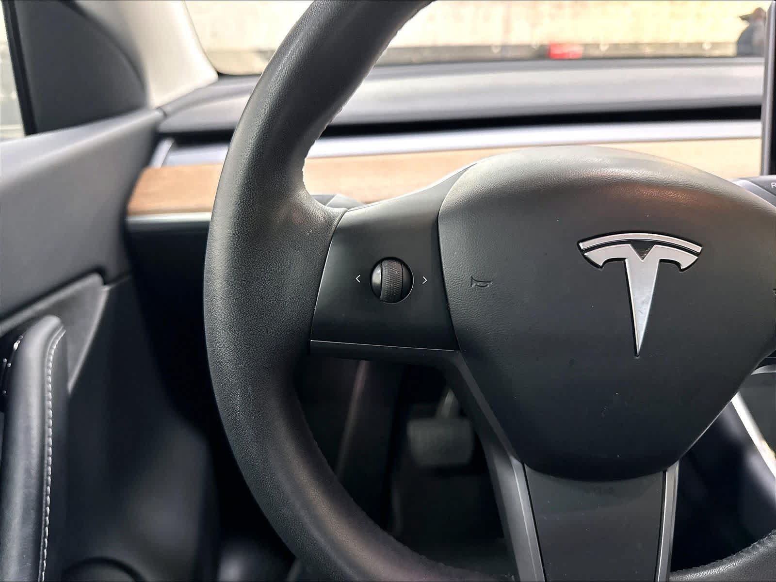 Used 2020 Tesla Model Y Long Range AWD/4WD image 21