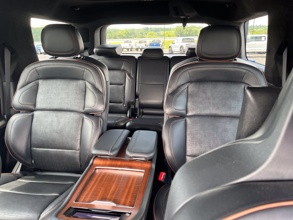 Used 2025 Lincoln Navigator Black Label AWD/4WD image 13