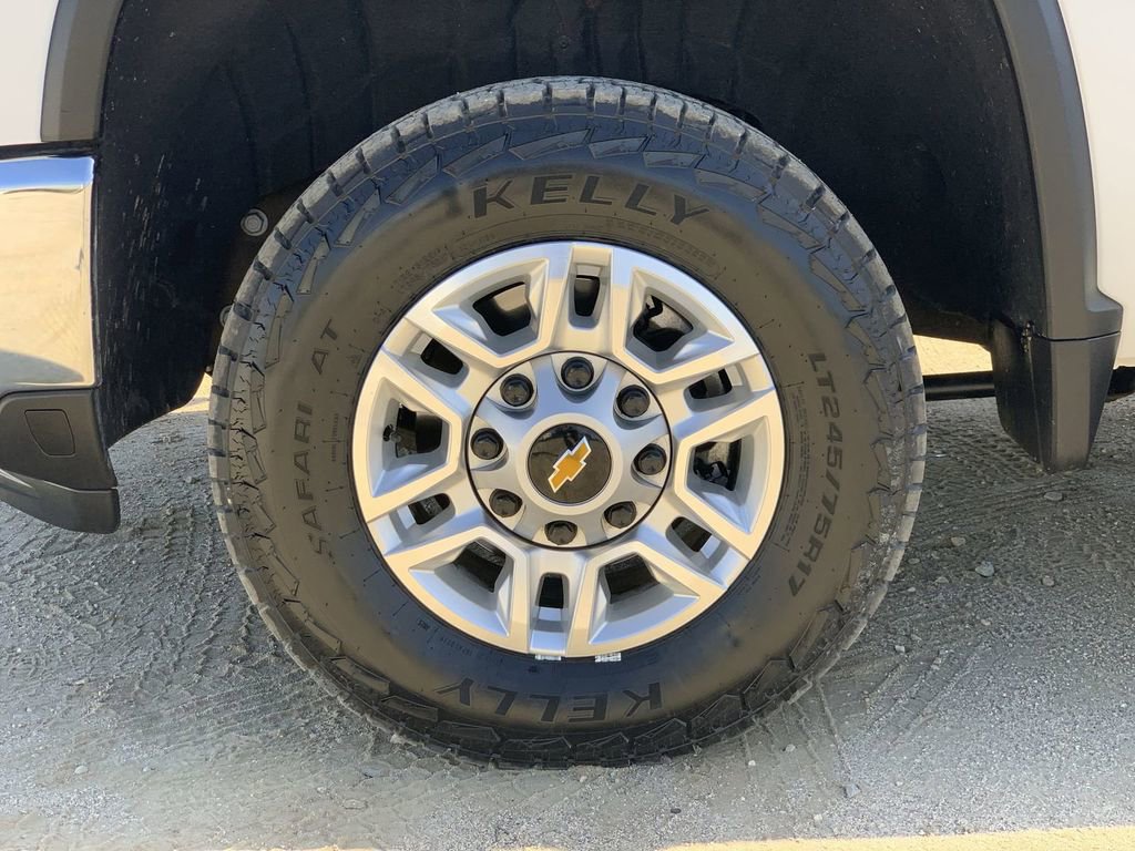 Certified 2025 Chevrolet Silverado 2500 LT w/ Convenience Package image 32