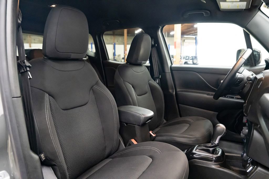 Used 2022 Jeep Renegade Altitude w/ Convenience Group image 27