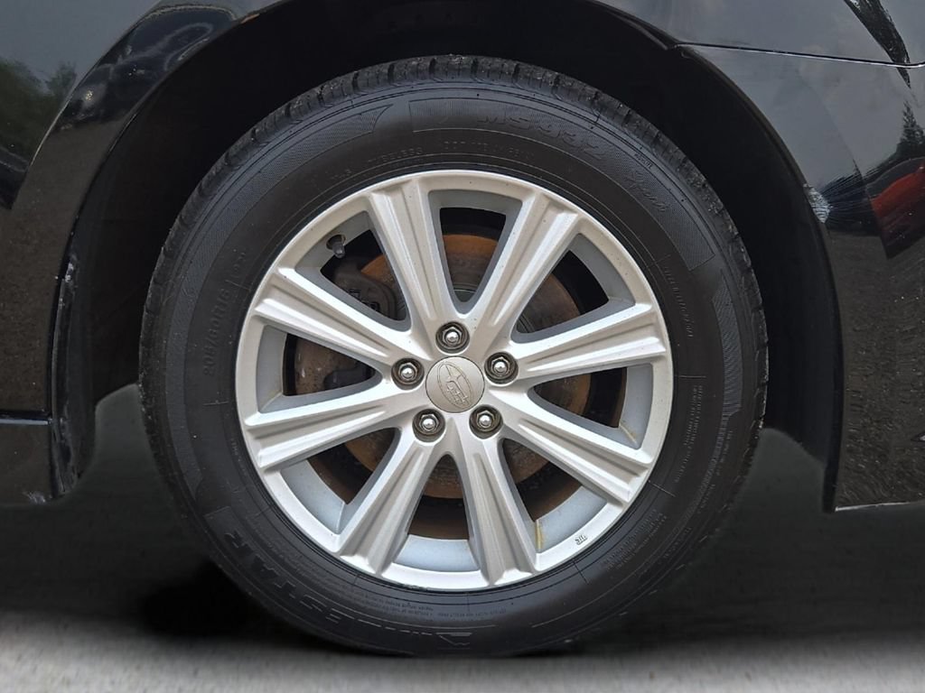 Used 2011 Subaru Legacy 2.5i Premium AWD/4WD image 24