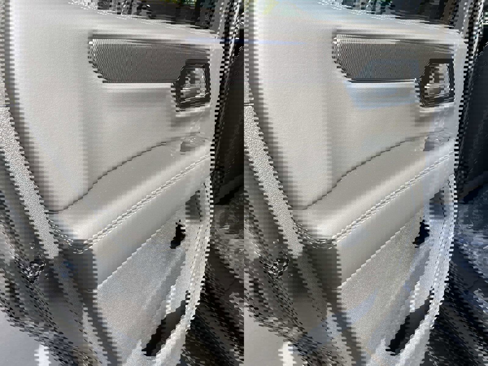 New 2026 GMC Yukon Elevation image 23