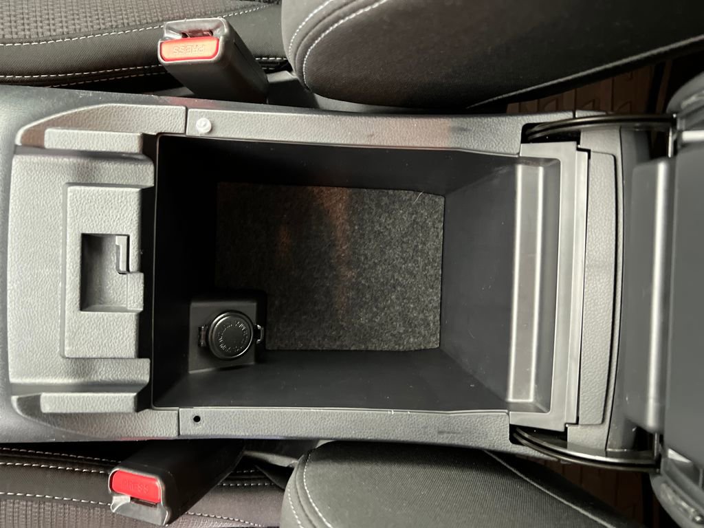 Used 2020 Subaru Outback Premium image 29