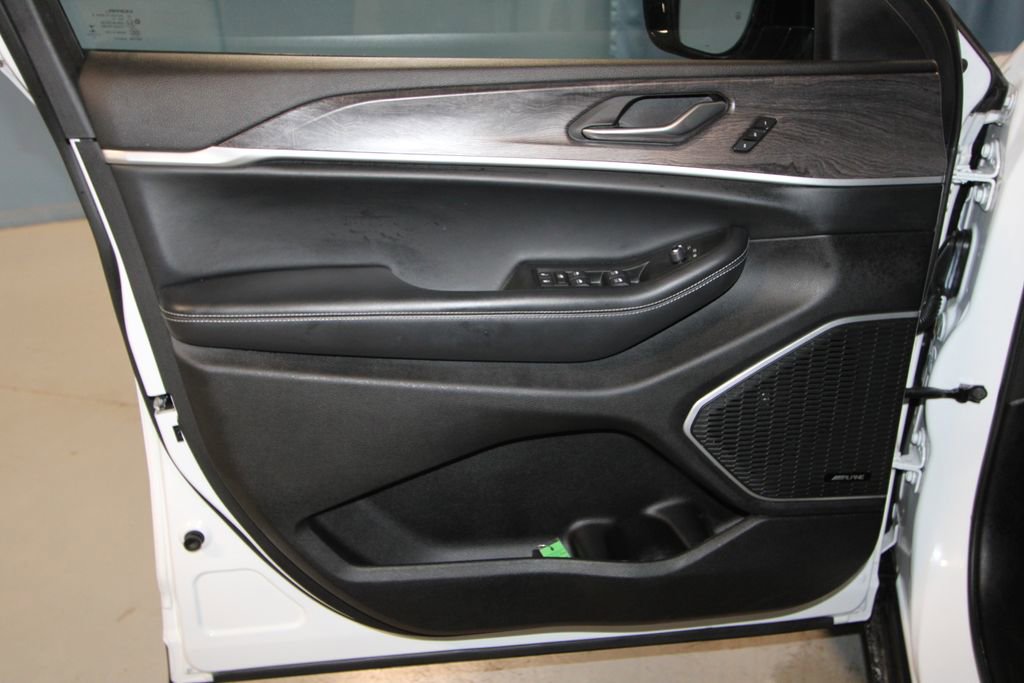 Used 2021 Jeep Grand Cherokee L Limited image 5