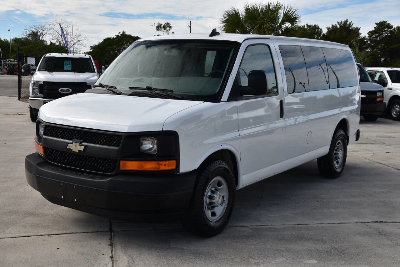 Used 2017 Chevrolet Express 2500 LS image 3