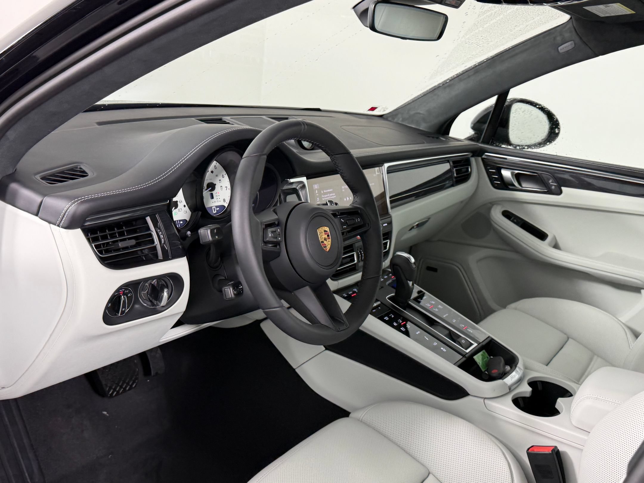 Used 2026 Porsche Macan S AWD/4WD image 4