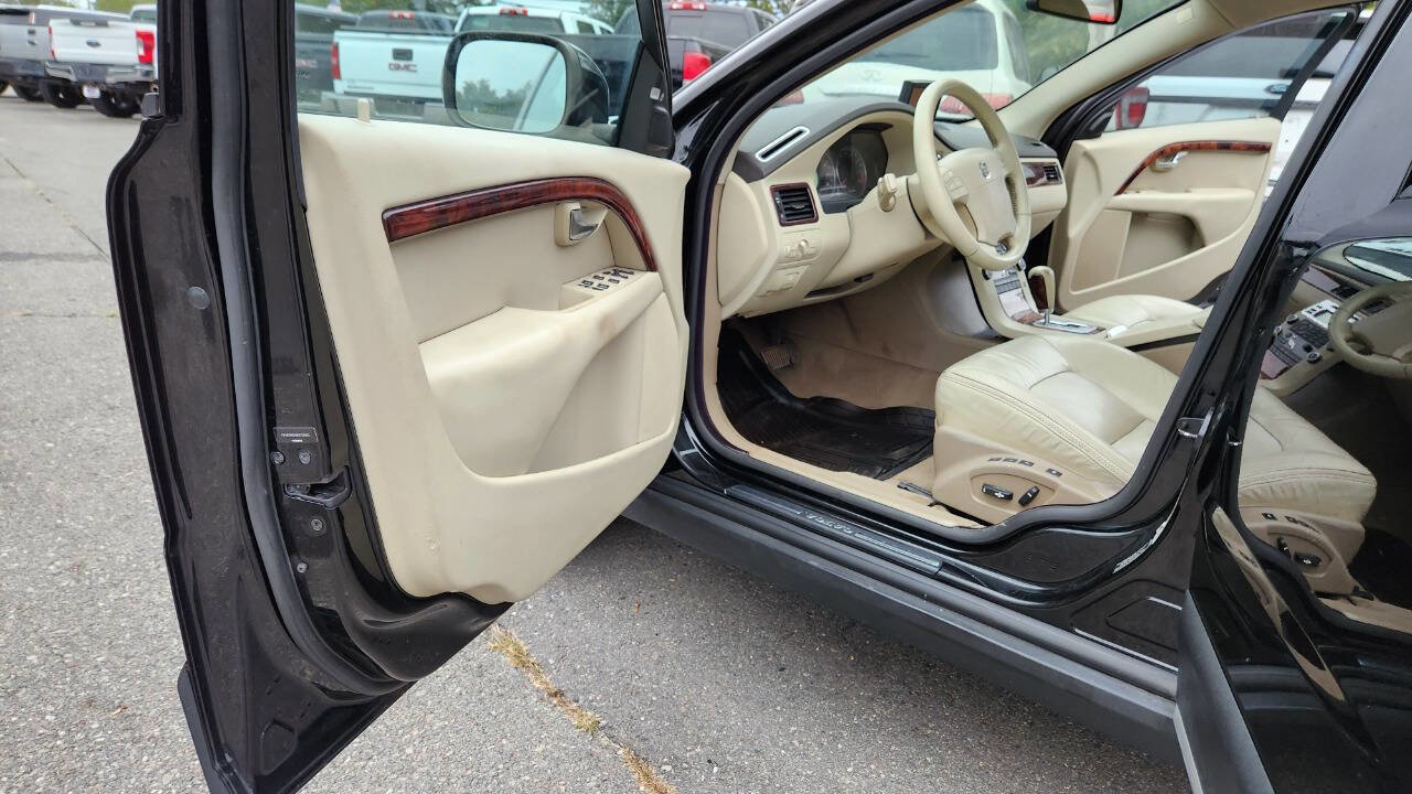 Used 2008 Volvo XC70 3.2 image 20