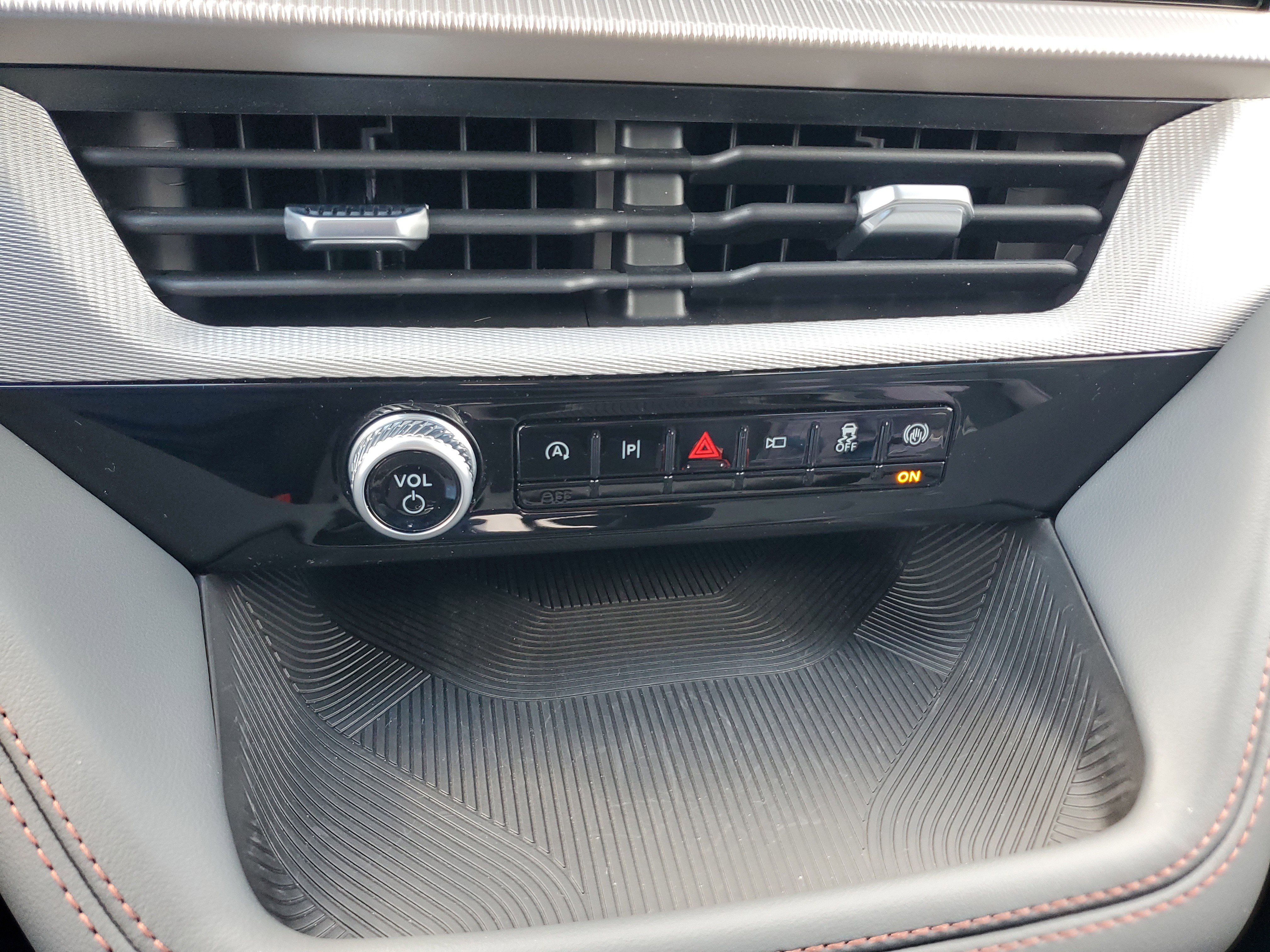 Used 2026 Ford Explorer Active image 25