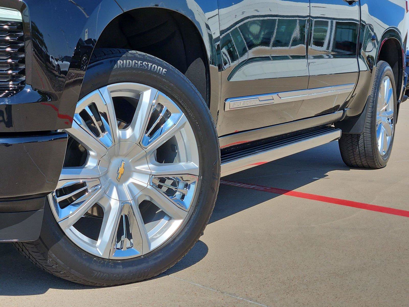 Used 2024 Chevrolet Silverado 1500 High Country AWD/4WD image 8