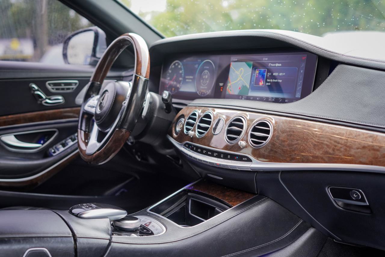 Used 2018 Mercedes-Benz S 560 Sedan image 12