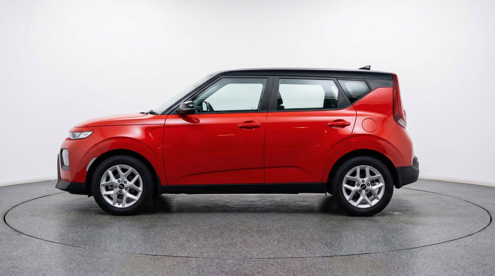 Used 2025 Kia Soul LX w/ LX Technology Package image 5