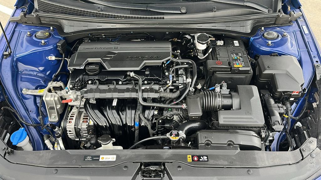 Used 2023 Hyundai Elantra SEL image 3