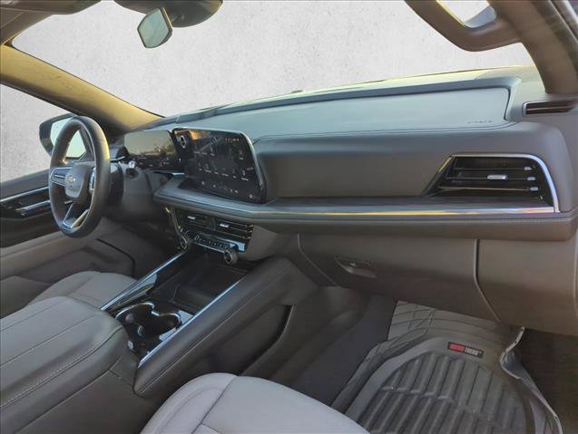 Used 2025 Chevrolet Suburban LS AWD/4WD image 25