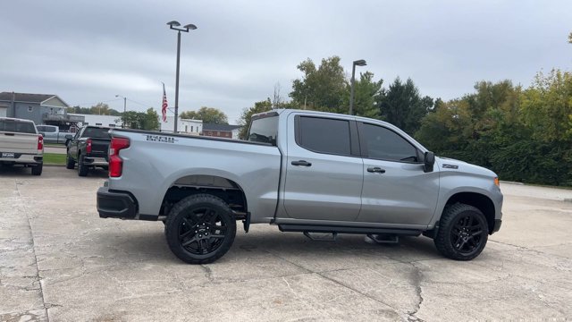 Used 2023 Chevrolet Silverado 1500 LT Trail Boss w/ LPO, Dark Essentials Package AWD/4WD image 9