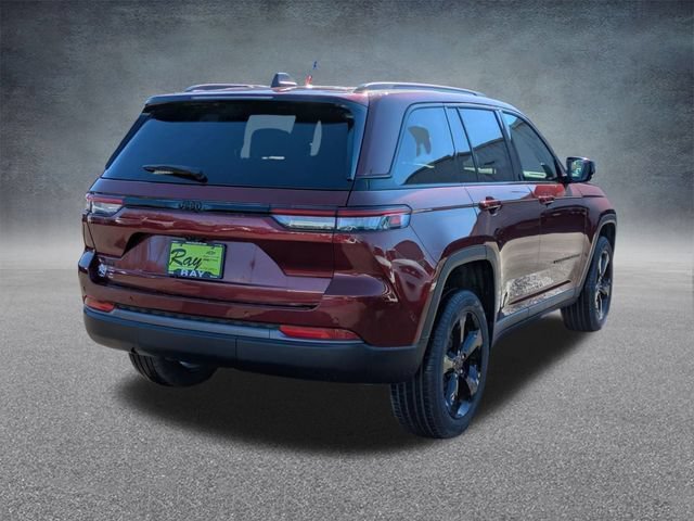 New 2026 Jeep Grand Cherokee Limited w/ Limited Altitude Package AWD/4WD image 4