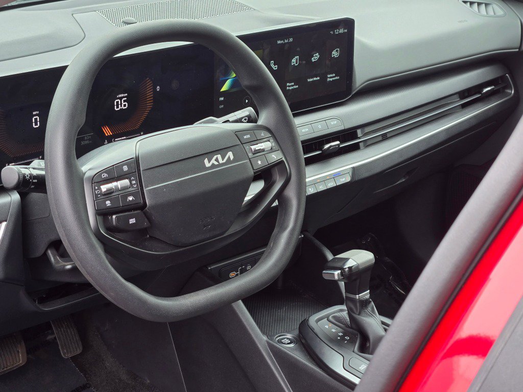 Used 2025 Kia K4 FWD image 22