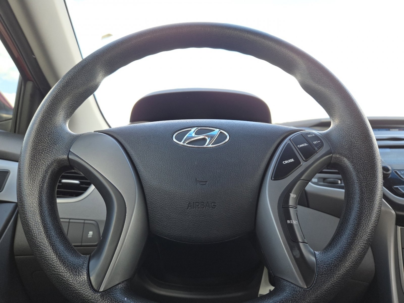 Used 2016 Hyundai Elantra SE image 24