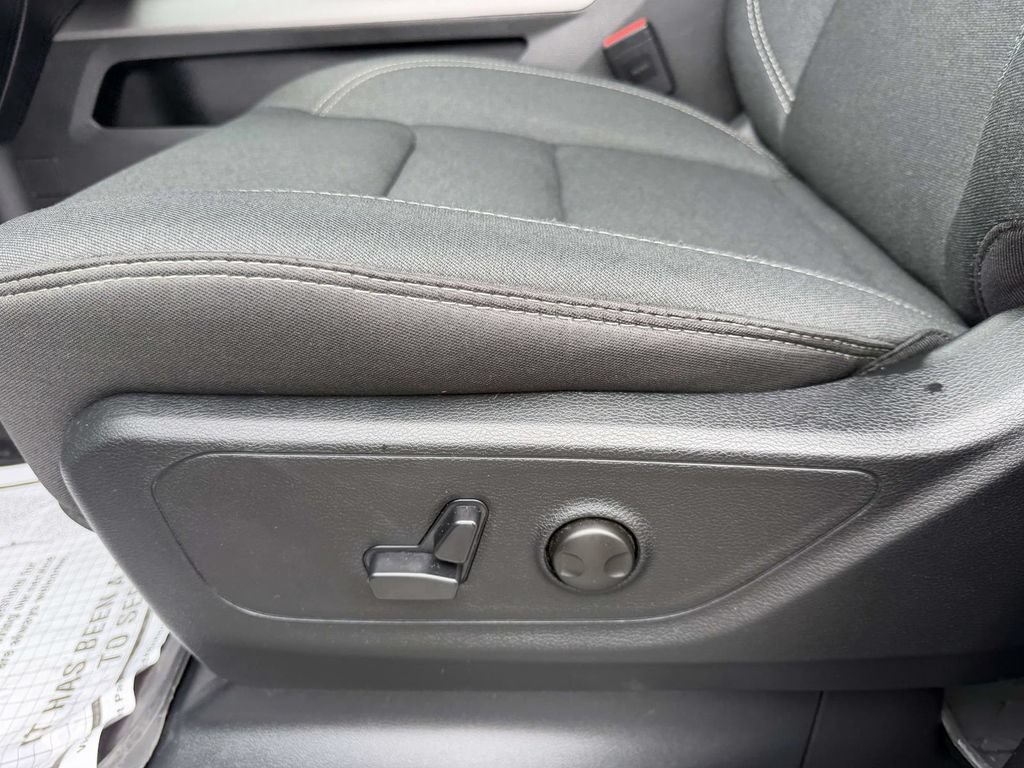 Used 2025 RAM 1500 Big Horn AWD/4WD image 21