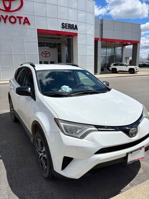 Used 2018 Toyota RAV4 LE FWD video 2
