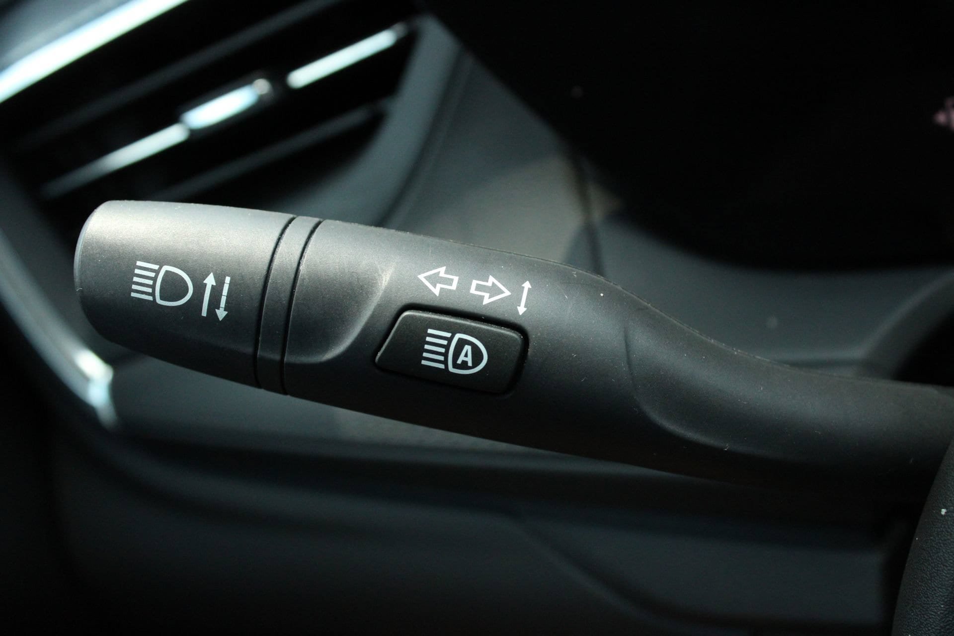 Used 2025 Buick Encore GX Preferred AWD/4WD image 30