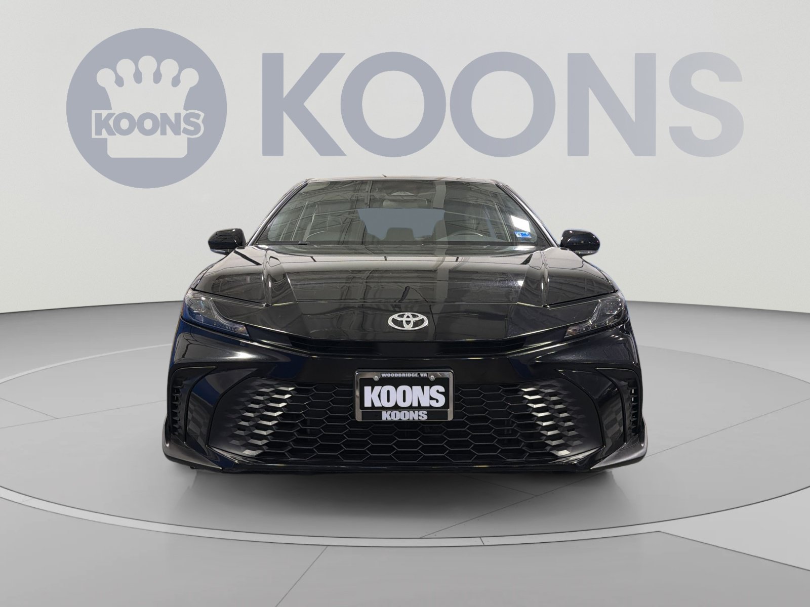 Used 2025 Toyota Camry SE FWD image 11
