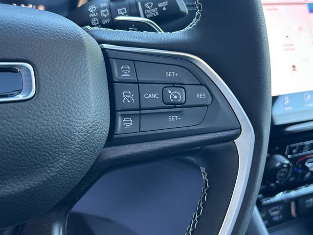 New 2025 Jeep Grand Cherokee L Limited image 12