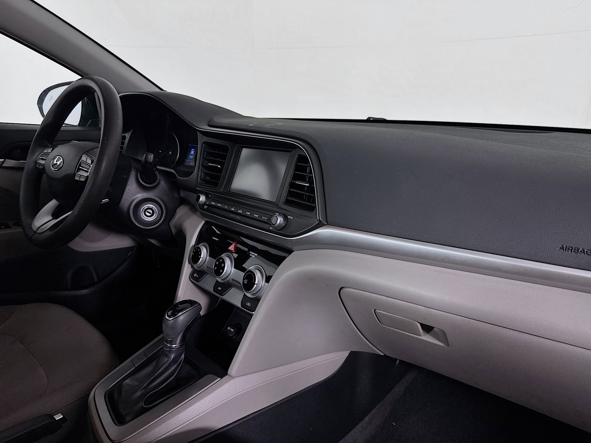 Used 2019 Hyundai Elantra SEL image 28