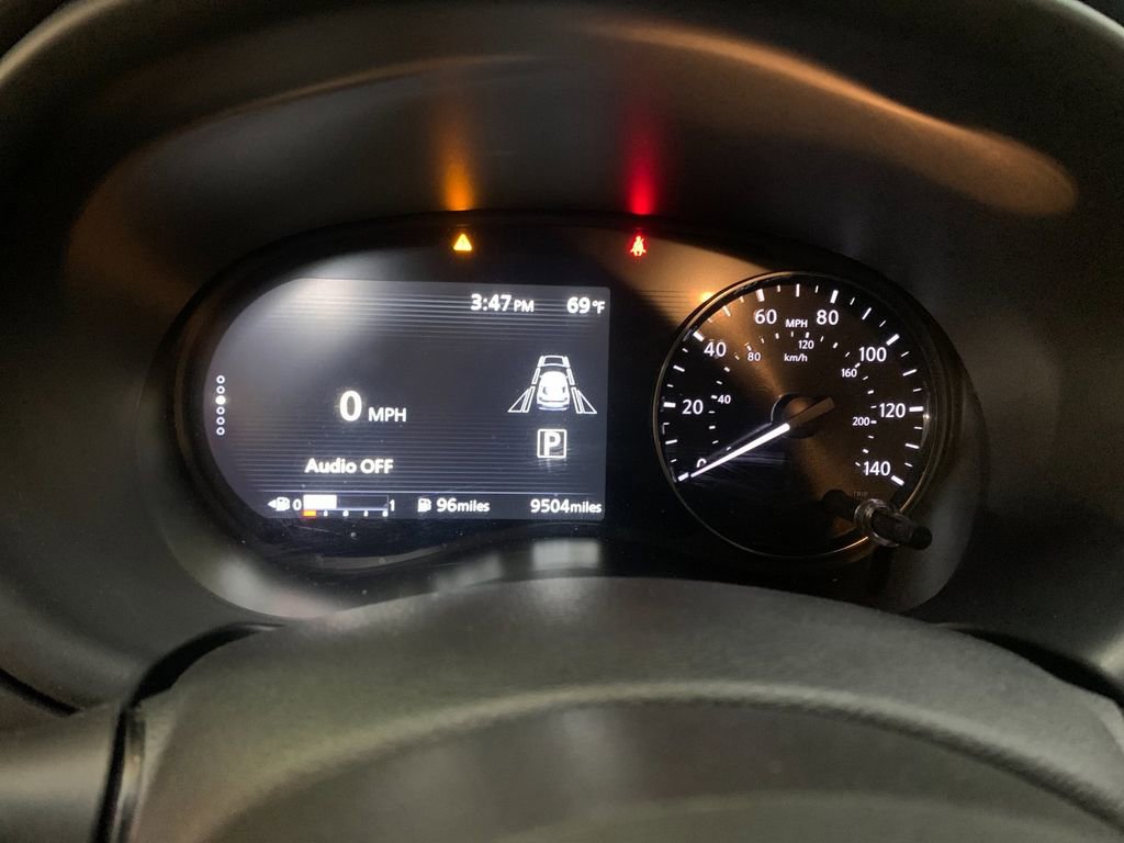 Used 2023 Nissan Kicks SR w/ SR Premium Package FWD image 30
