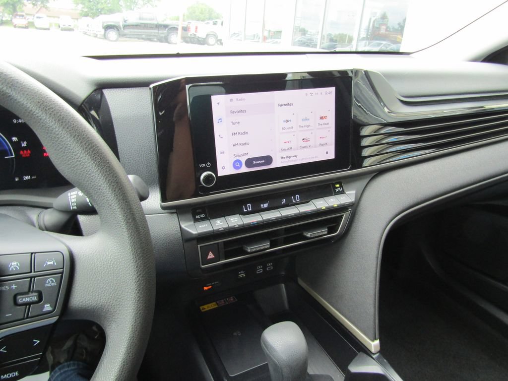 Used 2025 Toyota Camry LE FWD image 23