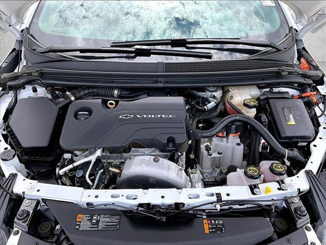 Used 2017 Chevrolet Volt LT w/ Comfort Package FWD image 11