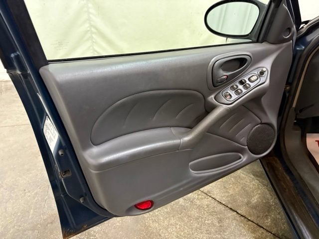 Used 2002 Pontiac Grand Am SE w/ Solid Value Appearance Pkg FWD image 22