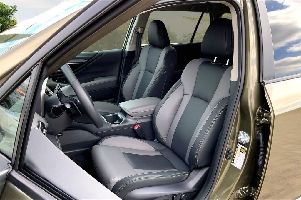 Certified 2025 Subaru Outback Onyx Edition image 20