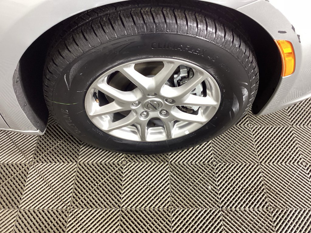 Used 2024 Chrysler Pacifica Touring-L image 7