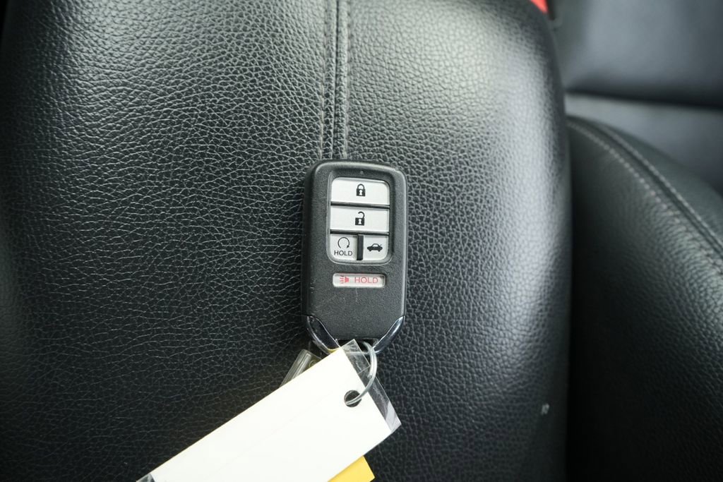 Used 2016 Honda Accord Touring image 40