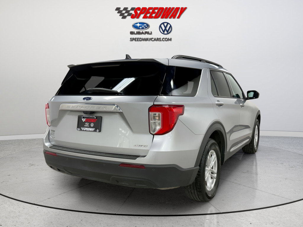 Used 2023 Ford Explorer XLT image 7