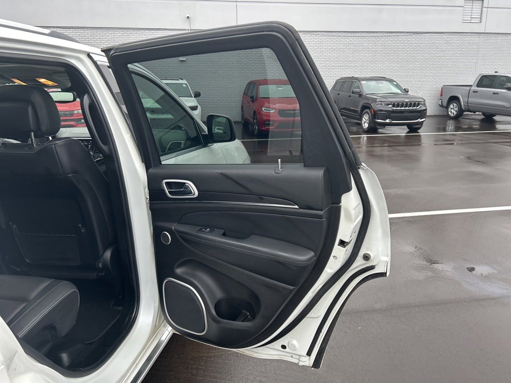 Used 2020 Jeep Grand Cherokee Summit w/ Platinum Series Group image 19