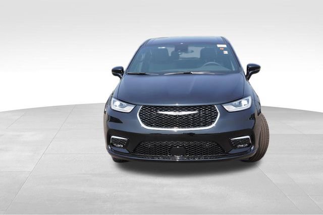 New 2025 Chrysler Pacifica Select image 8