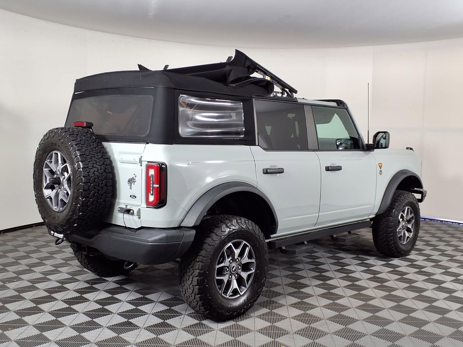 Used 2021 Ford Bronco Badlands image 31