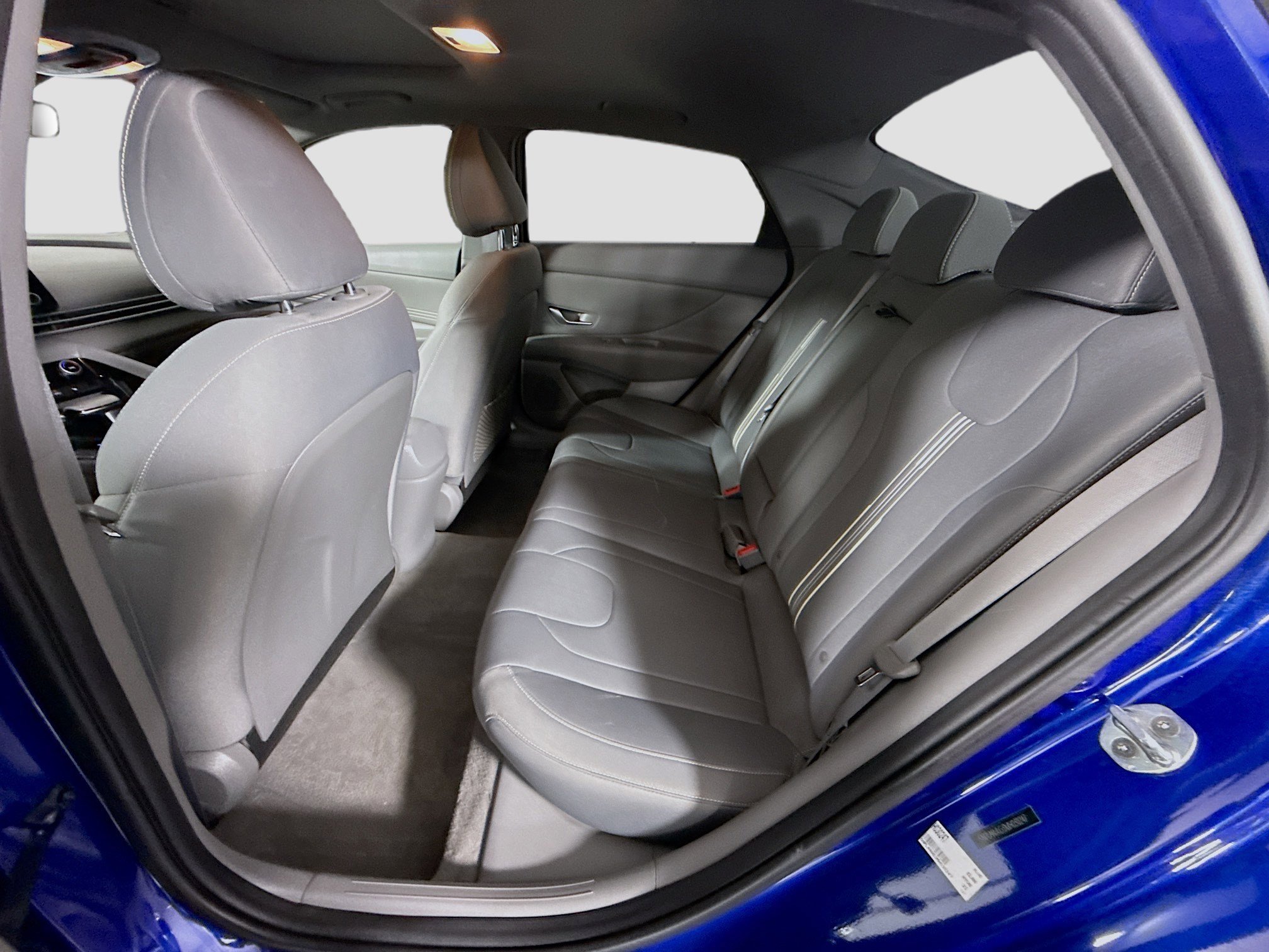 Used 2021 Hyundai Elantra SEL w/ Convenience + Premium Package image 25