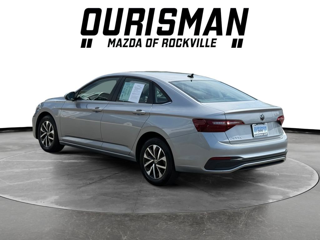 Used 2024 Volkswagen Jetta S image 4