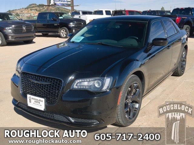 Used 2021 Chrysler 300 Touring w/ Sport Appearance Package RWD image 1