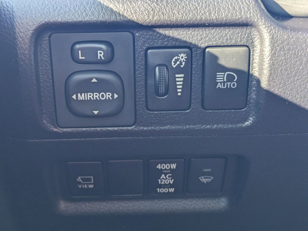 Used 2024 Toyota 4Runner Limited AWD/4WD image 26