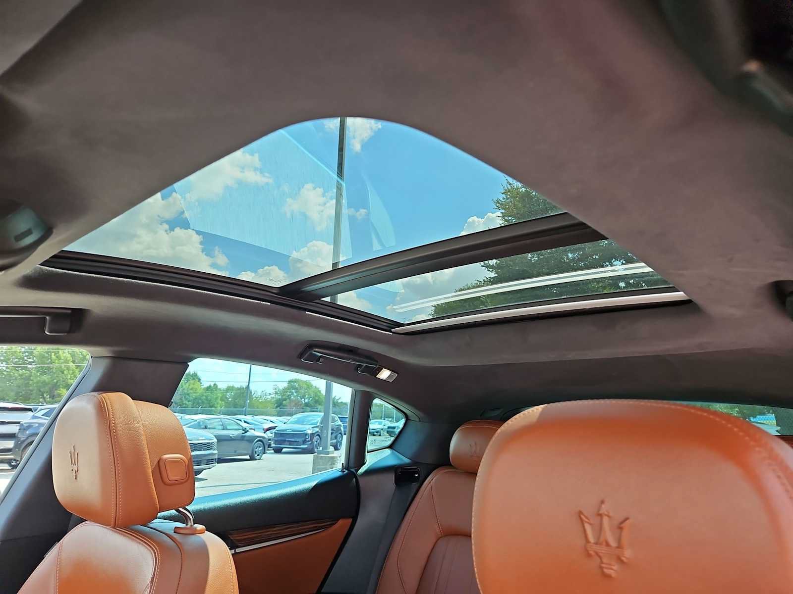 Used 2022 Maserati Levante GT AWD/4WD image 17