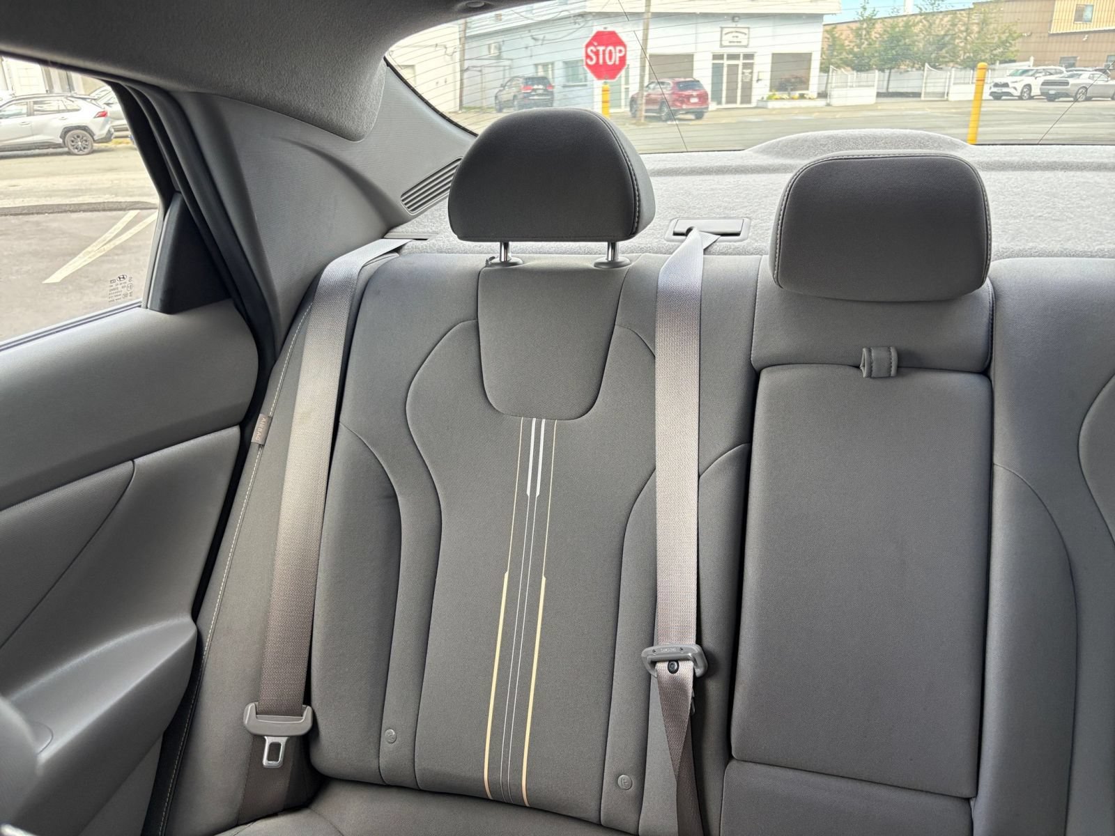 Used 2025 Hyundai Elantra SEL FWD image 36
