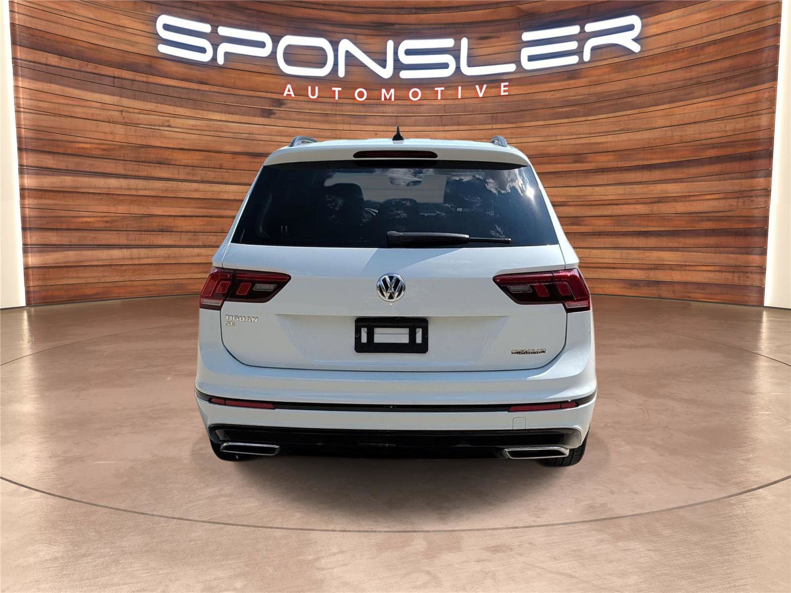 Used 2021 Volkswagen Tiguan SE R-Line image 5