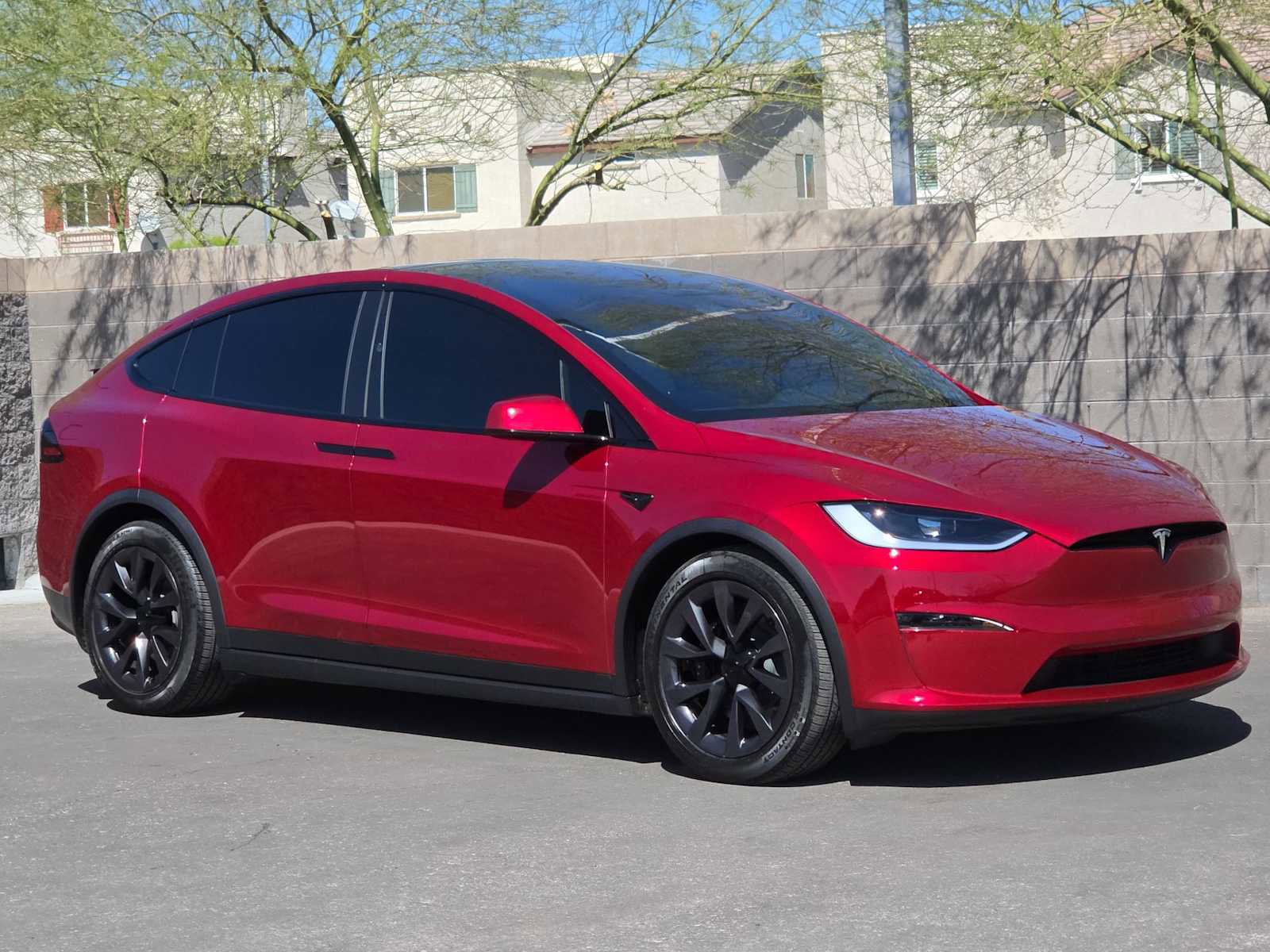 Used 2024 Tesla Model X image 3