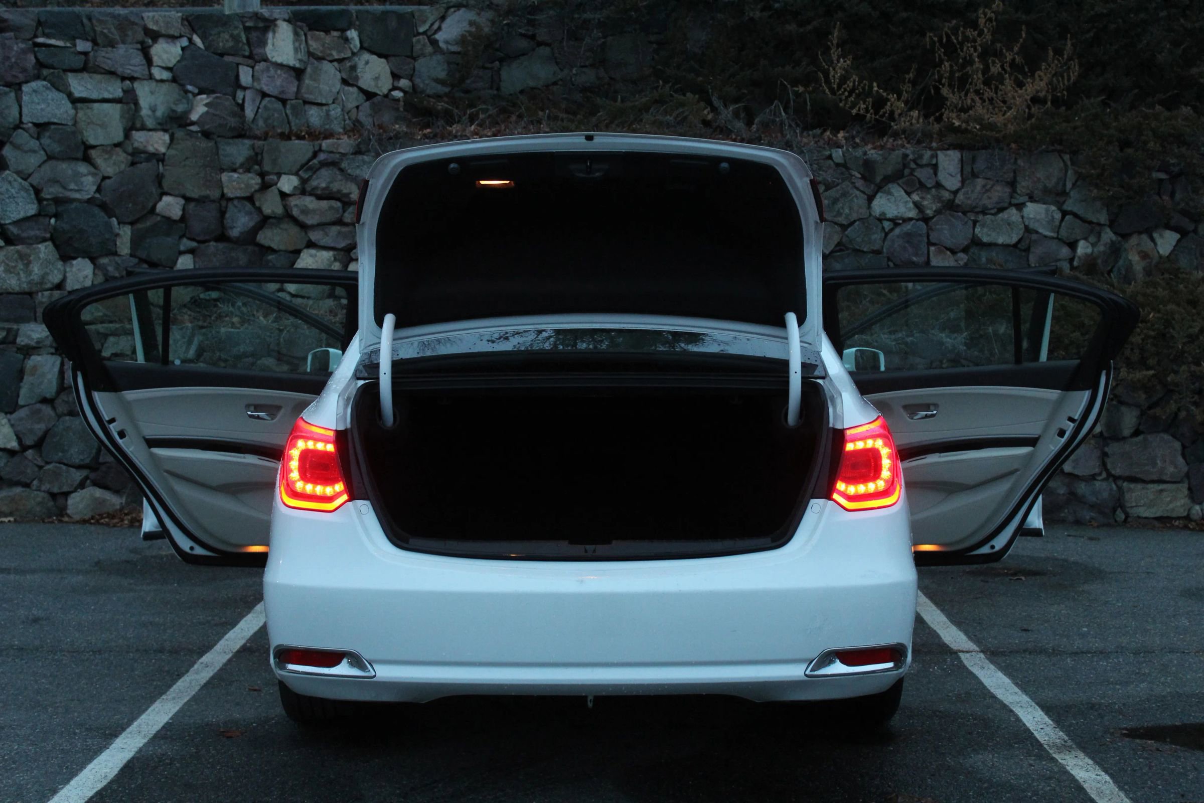 Used 2015 Acura RLX w/ Technology Package image 10