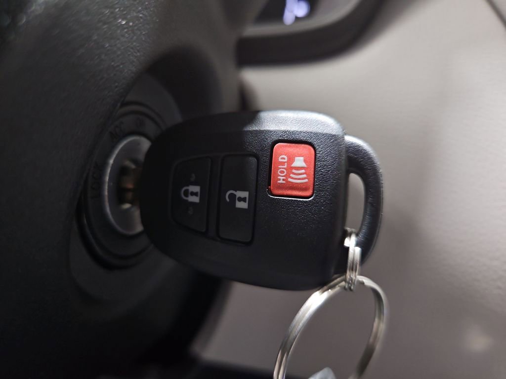 New 2026 Toyota Corolla Cross L image 25