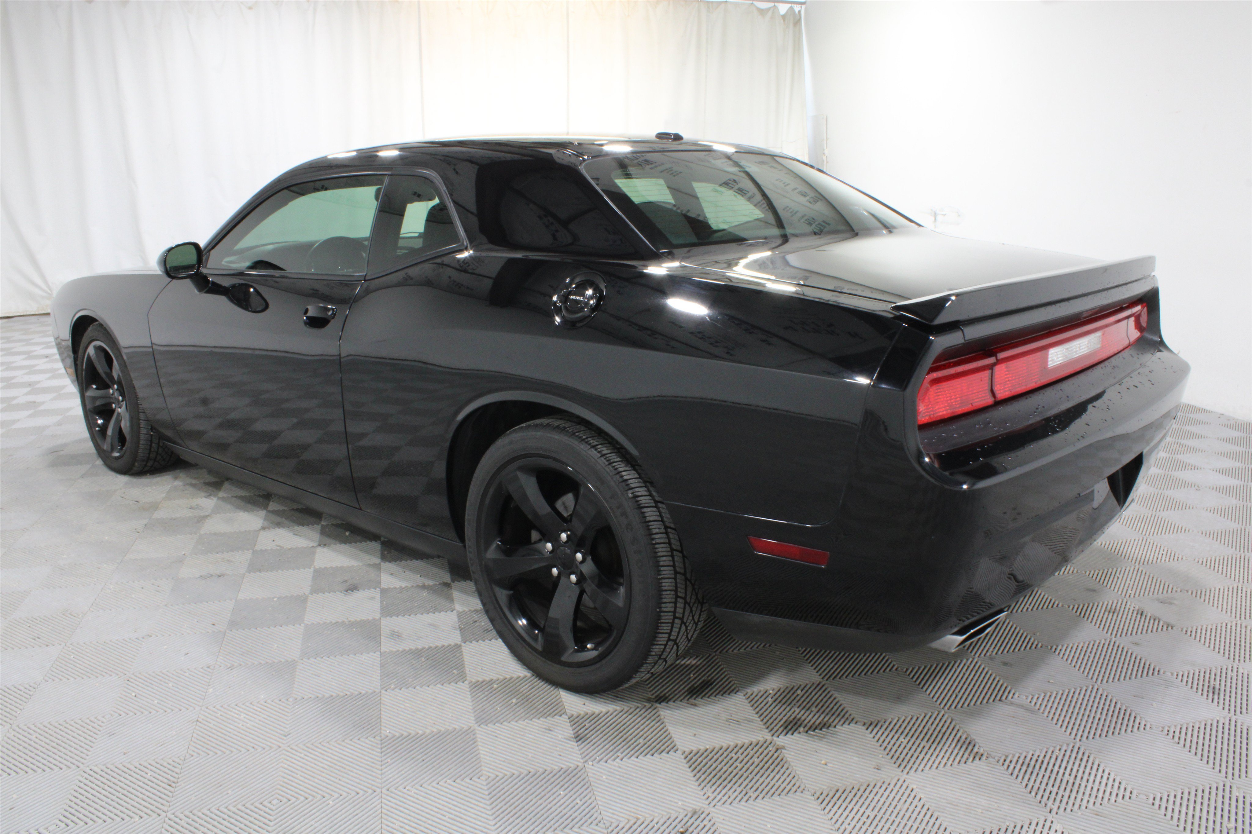 Used 2014 Dodge Challenger R/T w/ Blacktop Package RWD image 26