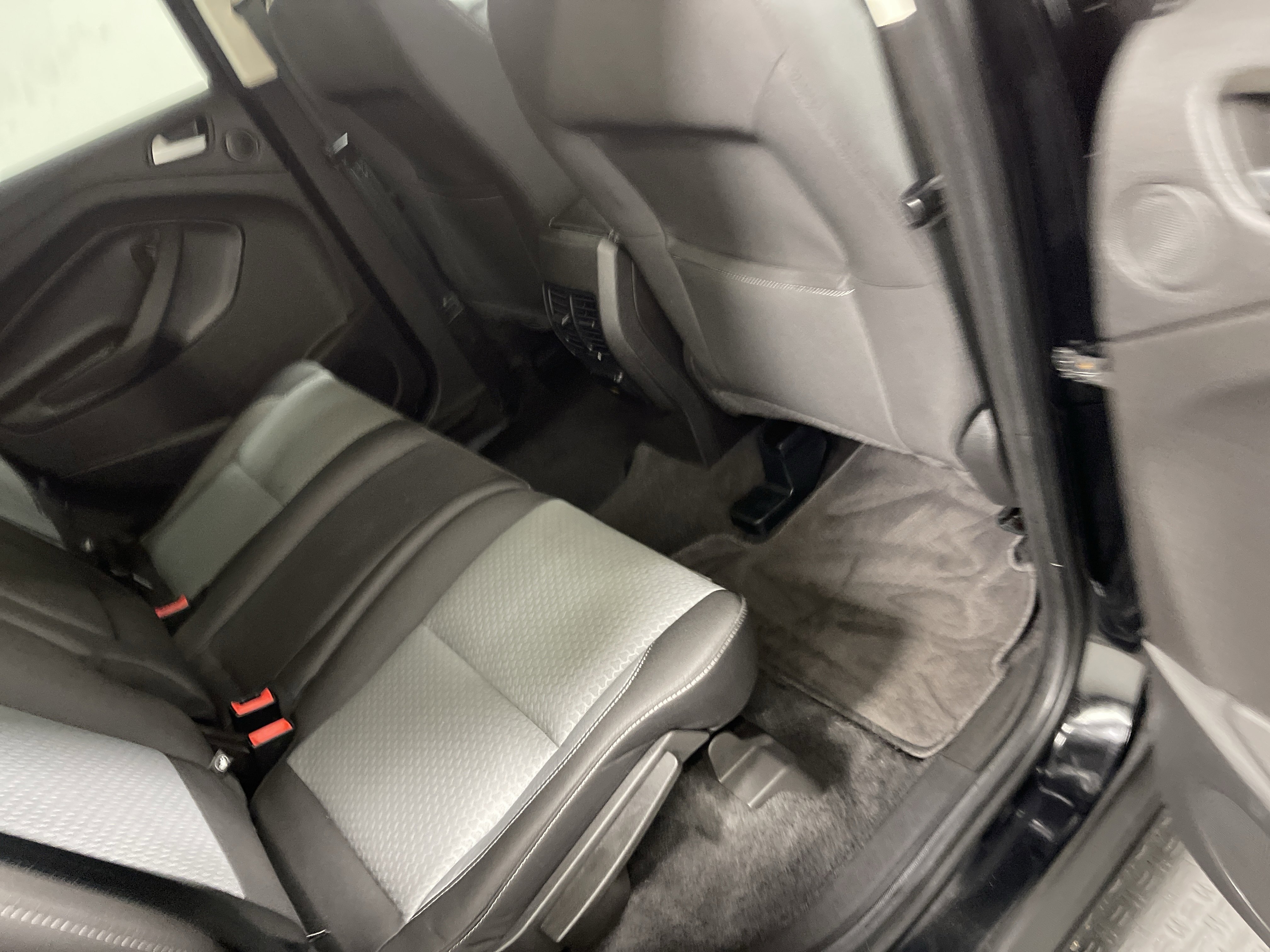 Used 2017 Ford Escape SE w/ Equipment Group 201A AWD/4WD image 22